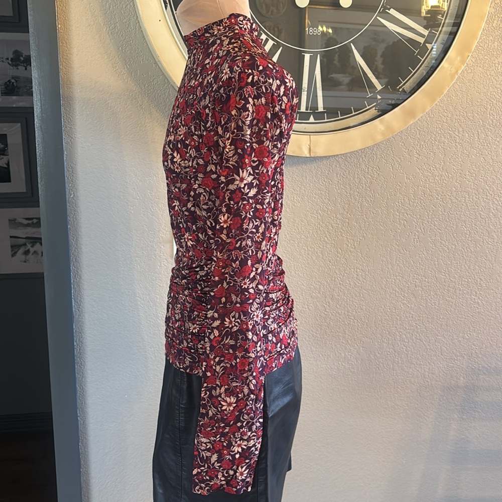 Anthropologie Farm Rio Chelsea Garden Long Sleeve Blouse ruched sides. - Picture 5 of 5